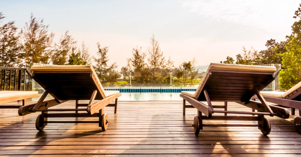 tarima madera exterior piscina